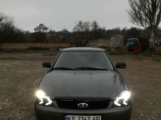 Серый ВАЗ 2170 Priora, объемом двигателя 1.6 л и пробегом 233 тыс. км за 1800 $, фото 1 на Automoto.ua