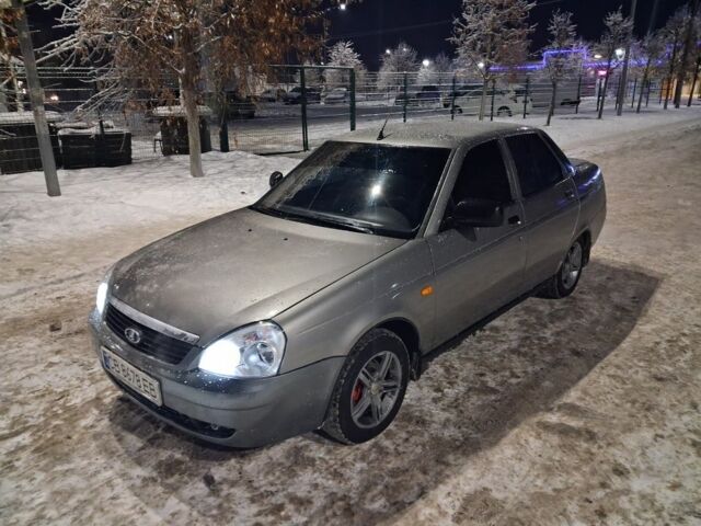 Серый ВАЗ 2170 Priora, объемом двигателя 1.6 л и пробегом 250 тыс. км за 2500 $, фото 1 на Automoto.ua