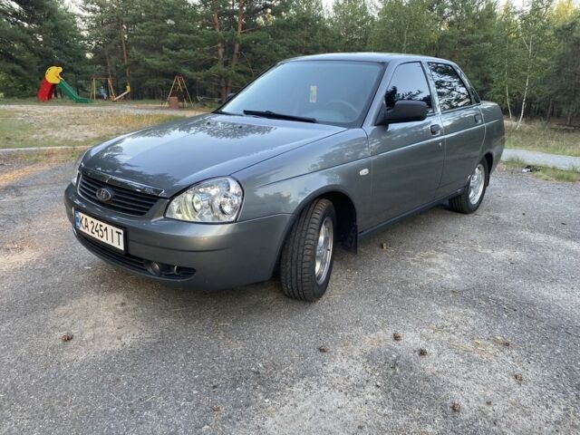 Серый ВАЗ 2170 Priora, объемом двигателя 1.6 л и пробегом 158 тыс. км за 3500 $, фото 1 на Automoto.ua