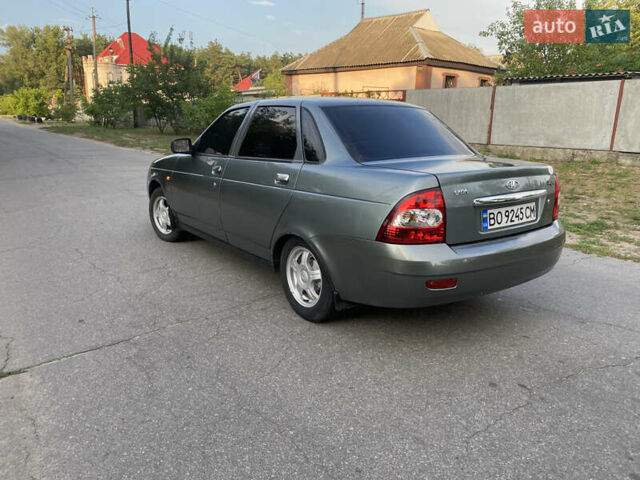 Серый ВАЗ 2170 Priora, объемом двигателя 1.6 л и пробегом 151 тыс. км за 2550 $, фото 1 на Automoto.ua
