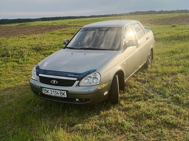 Серый ВАЗ 2170 Priora, объемом двигателя 1.6 л и пробегом 148 тыс. км за 1900 $, фото 1 на Automoto.ua