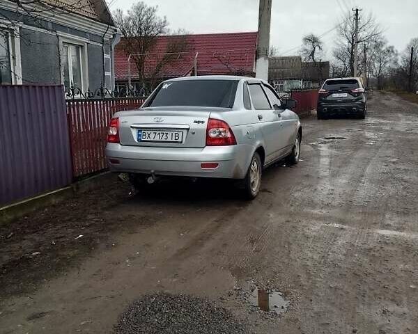 Серый ВАЗ 2170 Priora, объемом двигателя 1.6 л и пробегом 122 тыс. км за 3200 $, фото 1 на Automoto.ua