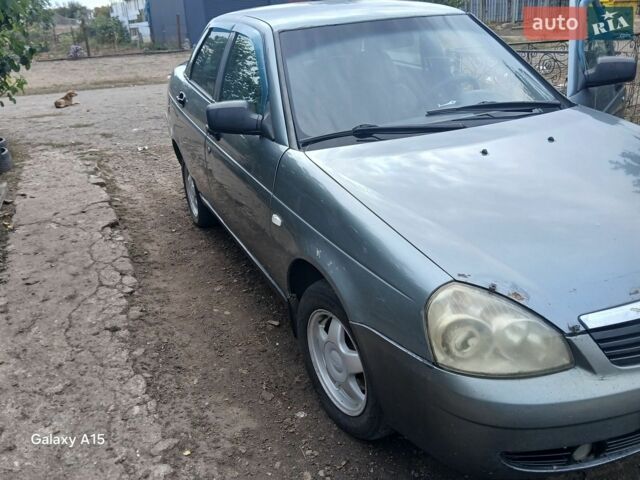 Серый ВАЗ 2170 Priora, объемом двигателя 1.6 л и пробегом 236 тыс. км за 1700 $, фото 1 на Automoto.ua