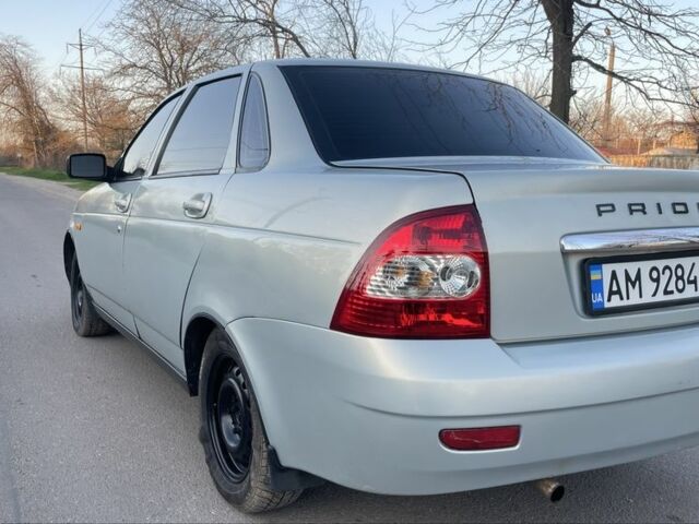 Серый ВАЗ 2170 Priora, объемом двигателя 1.6 л и пробегом 200 тыс. км за 1500 $, фото 1 на Automoto.ua