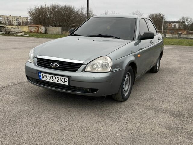 Серый ВАЗ 2170 Priora, объемом двигателя 1.6 л и пробегом 205 тыс. км за 1800 $, фото 1 на Automoto.ua