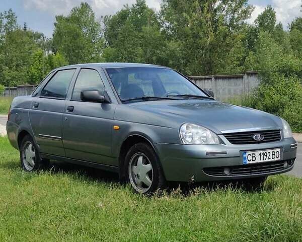 Сірий ВАЗ 2170 Priora, об'ємом двигуна 1.6 л та пробігом 288 тис. км за 2450 $, фото 1 на Automoto.ua