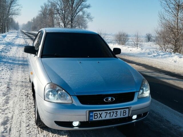 Серый ВАЗ 2170 Priora, объемом двигателя 1.6 л и пробегом 122 тыс. км за 3200 $, фото 1 на Automoto.ua