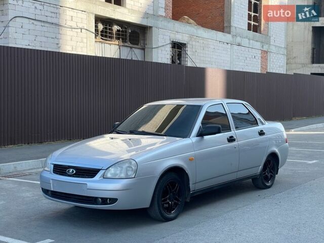Сірий ВАЗ 2170 Priora, об'ємом двигуна 1.6 л та пробігом 193 тис. км за 2300 $, фото 1 на Automoto.ua