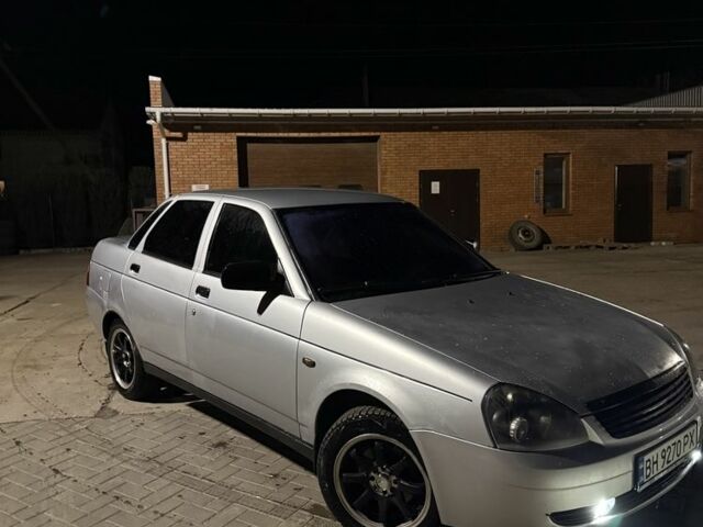 Серый ВАЗ 2170 Priora, объемом двигателя 1.6 л и пробегом 382 тыс. км за 2568 $, фото 1 на Automoto.ua