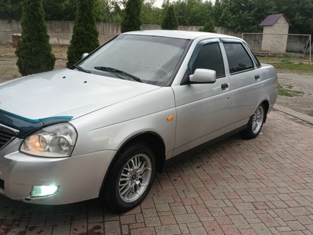Сірий ВАЗ 2170 Priora, об'ємом двигуна 0 л та пробігом 127 тис. км за 2200 $, фото 1 на Automoto.ua