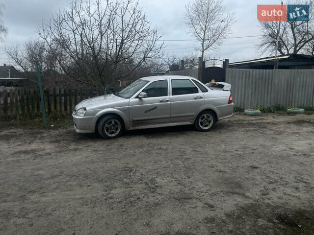 Серый ВАЗ 2170 Priora, объемом двигателя 1.6 л и пробегом 120 тыс. км за 2100 $, фото 1 на Automoto.ua
