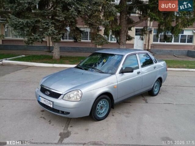 Серый ВАЗ 2170 Priora, объемом двигателя 1.6 л и пробегом 380 тыс. км за 2400 $, фото 1 на Automoto.ua