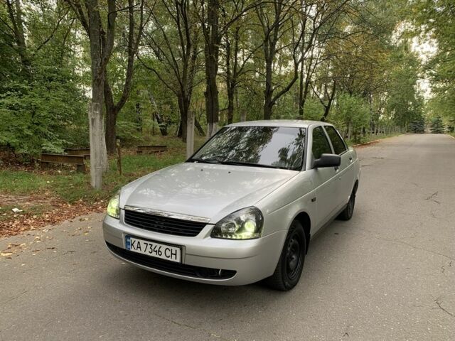 Сірий ВАЗ 2170 Priora, об'ємом двигуна 1.6 л та пробігом 200 тис. км за 1999 $, фото 1 на Automoto.ua