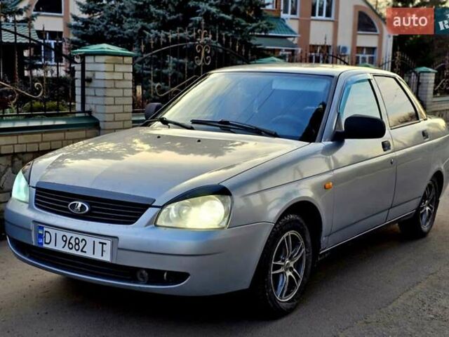 Серый ВАЗ 2170 Priora, объемом двигателя 1.6 л и пробегом 380 тыс. км за 2700 $, фото 1 на Automoto.ua