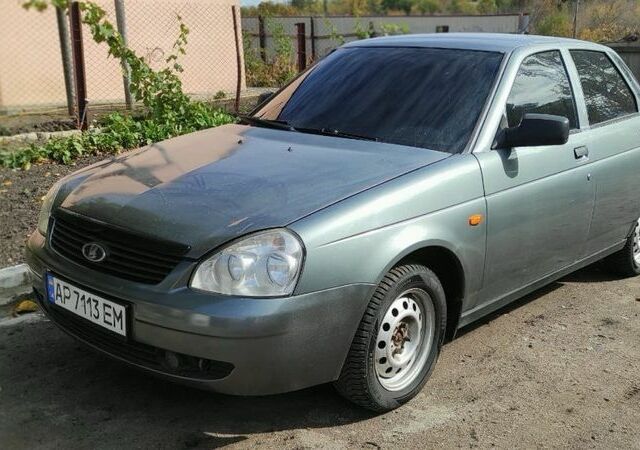 Серый ВАЗ 2170 Priora, объемом двигателя 1.6 л и пробегом 150 тыс. км за 3000 $, фото 1 на Automoto.ua