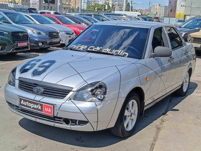 Серый ВАЗ 2170 Priora, объемом двигателя 1.6 л и пробегом 175 тыс. км за 2490 $, фото 1 на Automoto.ua