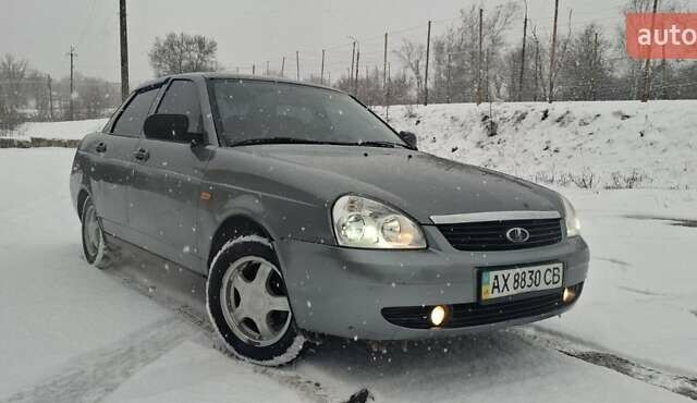 Серый ВАЗ 2170 Priora, объемом двигателя 1.6 л и пробегом 72 тыс. км за 3200 $, фото 1 на Automoto.ua
