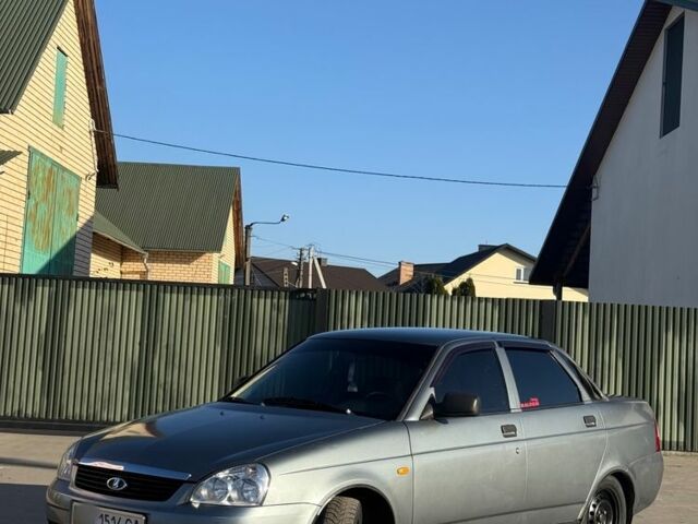 Серый ВАЗ 2170 Priora, объемом двигателя 1.6 л и пробегом 245 тыс. км за 2000 $, фото 1 на Automoto.ua