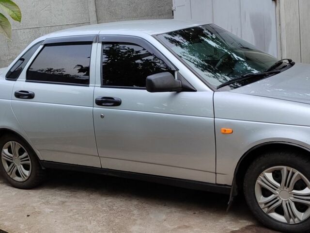 Серый ВАЗ 2170 Priora, объемом двигателя 1.6 л и пробегом 105 тыс. км за 3300 $, фото 1 на Automoto.ua