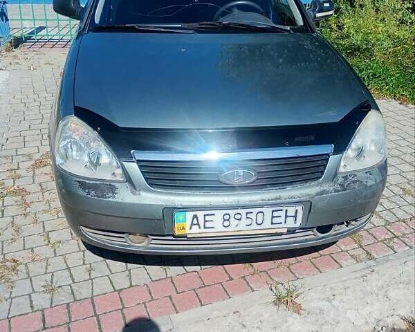 Серый ВАЗ 2170 Priora, объемом двигателя 1.6 л и пробегом 200 тыс. км за 1800 $, фото 1 на Automoto.ua