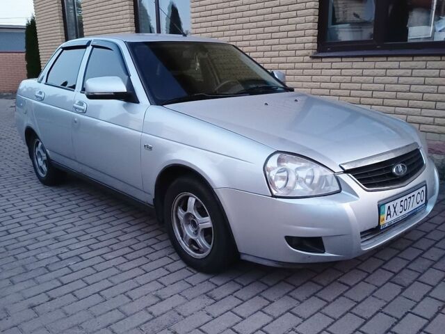 Сірий ВАЗ 2170 Priora, об'ємом двигуна 1.6 л та пробігом 203 тис. км за 3200 $, фото 1 на Automoto.ua