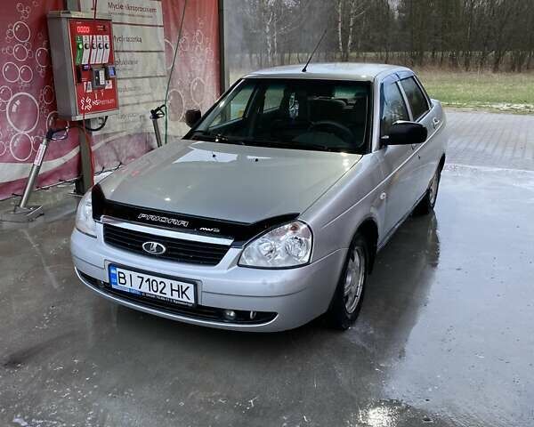 Серый ВАЗ 2170 Priora, объемом двигателя 1.6 л и пробегом 201 тыс. км за 2700 $, фото 1 на Automoto.ua