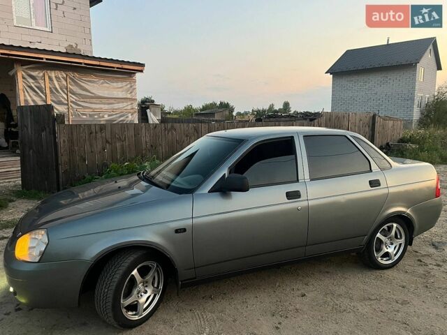 Сірий ВАЗ 2170 Priora, об'ємом двигуна 1.6 л та пробігом 208 тис. км за 3500 $, фото 1 на Automoto.ua
