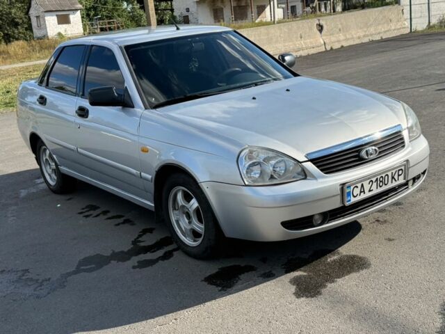 Серый ВАЗ 2170 Priora, объемом двигателя 0 л и пробегом 229 тыс. км за 2600 $, фото 1 на Automoto.ua