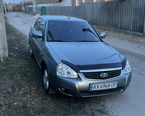Серый ВАЗ 2170 Priora, объемом двигателя 1.6 л и пробегом 200 тыс. км за 3100 $, фото 1 на Automoto.ua