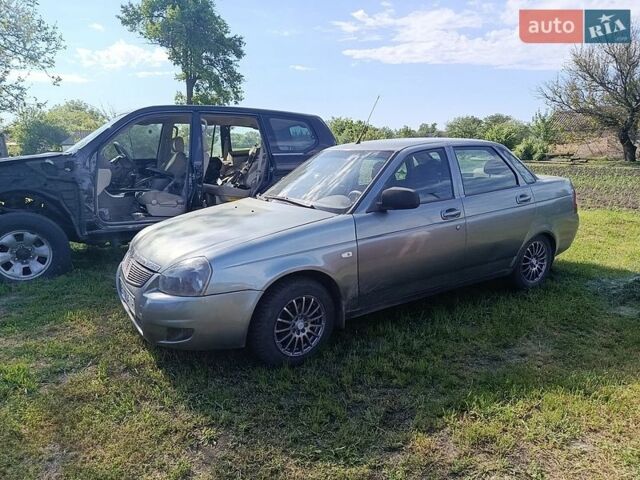 Серый ВАЗ 2170 Priora, объемом двигателя 0 л и пробегом 230 тыс. км за 1800 $, фото 1 на Automoto.ua