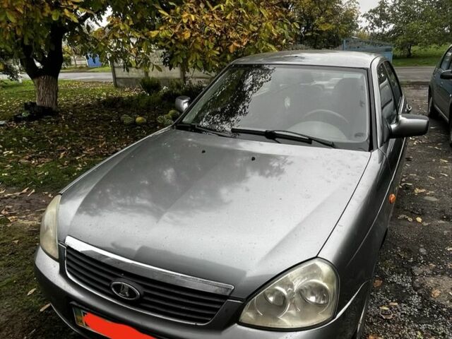 Сірий ВАЗ 2170 Priora, об'ємом двигуна 1.6 л та пробігом 407 тис. км за 1977 $, фото 1 на Automoto.ua
