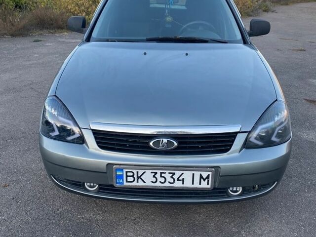 Сірий ВАЗ 2170 Priora, об'ємом двигуна 1.6 л та пробігом 211 тис. км за 2700 $, фото 1 на Automoto.ua