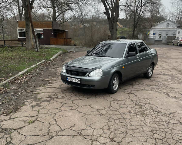 Серый ВАЗ 2170 Priora, объемом двигателя 1.6 л и пробегом 220 тыс. км за 2900 $, фото 1 на Automoto.ua