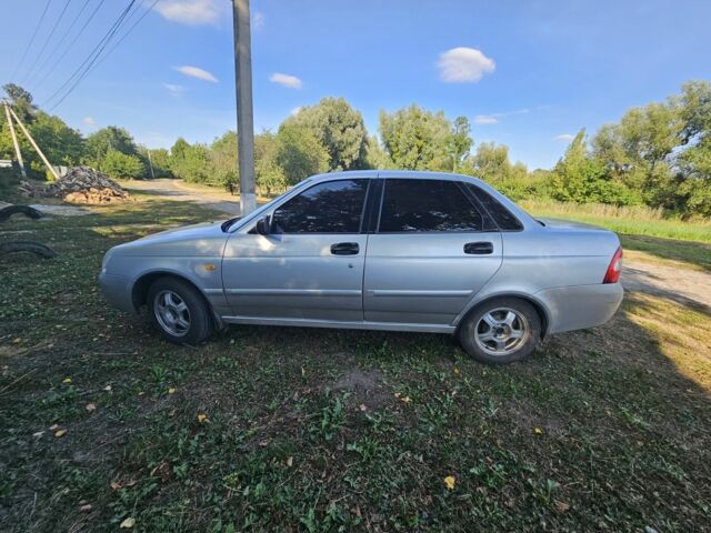 Сірий ВАЗ 2170 Priora, об'ємом двигуна 0 л та пробігом 218 тис. км за 2501 $, фото 1 на Automoto.ua