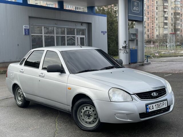 Серый ВАЗ 2170 Priora, объемом двигателя 1.6 л и пробегом 220 тыс. км за 3100 $, фото 1 на Automoto.ua