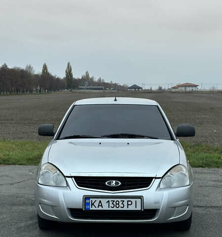 Серый ВАЗ 2170 Priora, объемом двигателя 1.6 л и пробегом 219 тыс. км за 2700 $, фото 1 на Automoto.ua