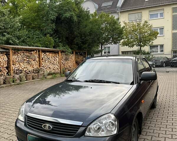 Серый ВАЗ 2170 Priora, объемом двигателя 1.6 л и пробегом 200 тыс. км за 3500 $, фото 1 на Automoto.ua