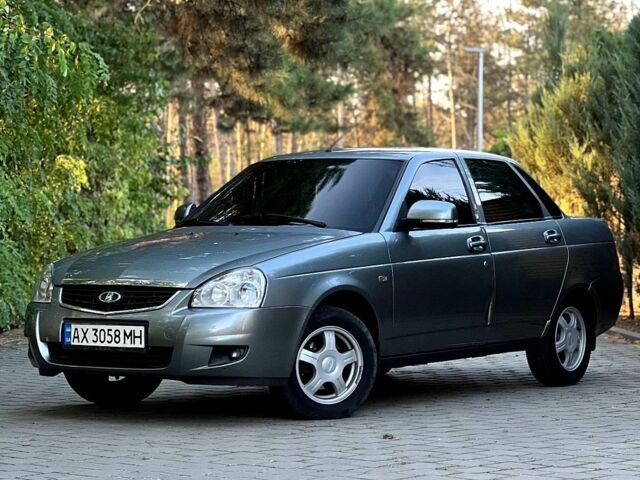 Серый ВАЗ 2170 Priora, объемом двигателя 1.6 л и пробегом 62 тыс. км за 3500 $, фото 1 на Automoto.ua