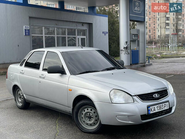 Серый ВАЗ 2170 Priora, объемом двигателя 1.6 л и пробегом 220 тыс. км за 3100 $, фото 1 на Automoto.ua