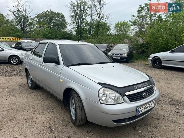 Серый ВАЗ 2170 Priora, объемом двигателя 1.6 л и пробегом 212 тыс. км за 3000 $, фото 1 на Automoto.ua