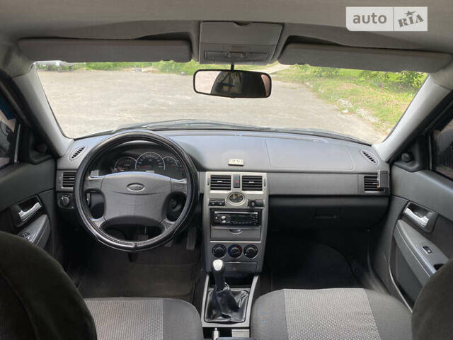 Серый ВАЗ 2170 Priora, объемом двигателя 1.6 л и пробегом 240 тыс. км за 3299 $, фото 1 на Automoto.ua