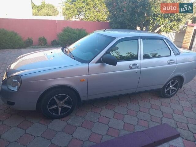 Сірий ВАЗ 2170 Priora, об'ємом двигуна 1.6 л та пробігом 195 тис. км за 3600 $, фото 1 на Automoto.ua