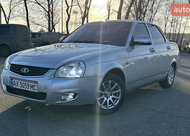Серый ВАЗ 2170 Priora, объемом двигателя 1.6 л и пробегом 151 тыс. км за 4099 $, фото 1 на Automoto.ua