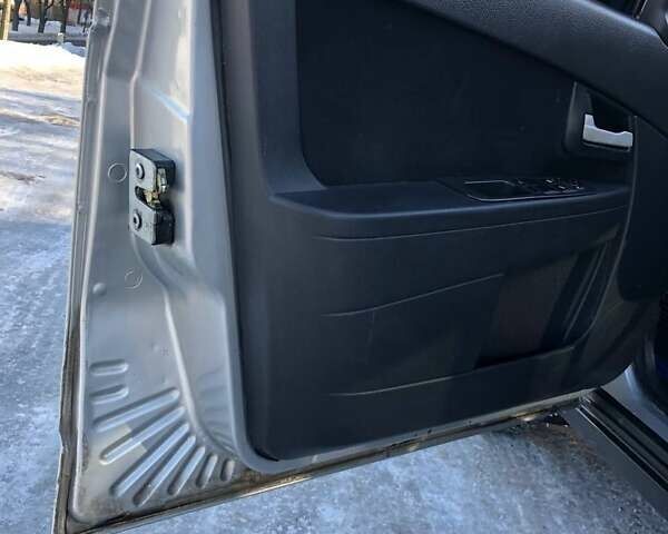 Серый ВАЗ 2170 Priora, объемом двигателя 1.6 л и пробегом 150 тыс. км за 4300 $, фото 1 на Automoto.ua