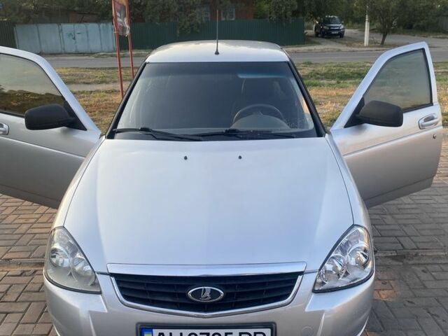 Сірий ВАЗ 2170 Priora, об'ємом двигуна 1.6 л та пробігом 155 тис. км за 3700 $, фото 1 на Automoto.ua