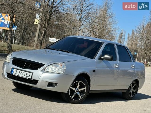 Сірий ВАЗ 2170 Priora, об'ємом двигуна 1.6 л та пробігом 200 тис. км за 3000 $, фото 1 на Automoto.ua