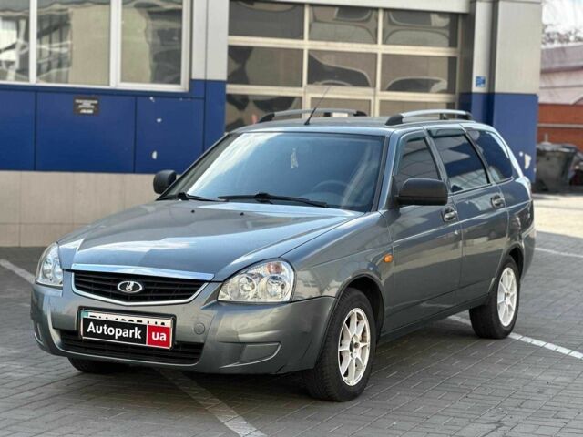 Серый ВАЗ 2170 Priora, объемом двигателя 1.6 л и пробегом 99 тыс. км за 3940 $, фото 1 на Automoto.ua