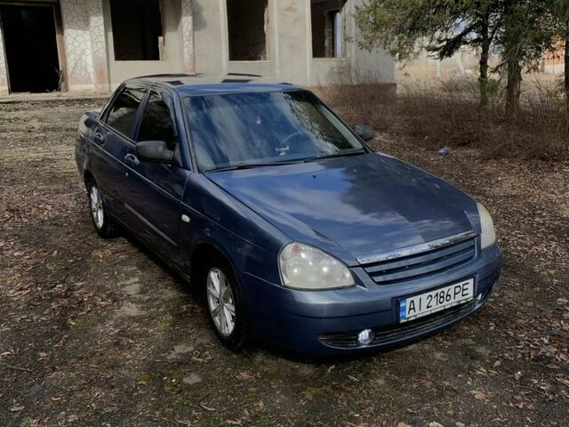 Синий ВАЗ 2170 Priora, объемом двигателя 1.6 л и пробегом 250 тыс. км за 2052 $, фото 1 на Automoto.ua