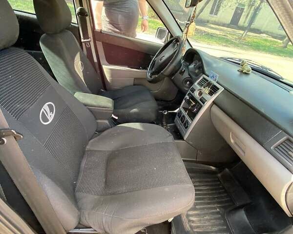 Синий ВАЗ 2170 Priora, объемом двигателя 1.6 л и пробегом 170 тыс. км за 3400 $, фото 1 на Automoto.ua