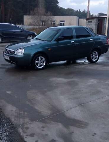 Зеленый ВАЗ 2170 Priora, объемом двигателя 1.6 л и пробегом 220 тыс. км за 1750 $, фото 1 на Automoto.ua